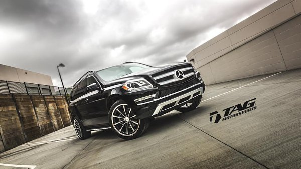 Mercedes-Benz GL450 on Vossen CV1. - 2