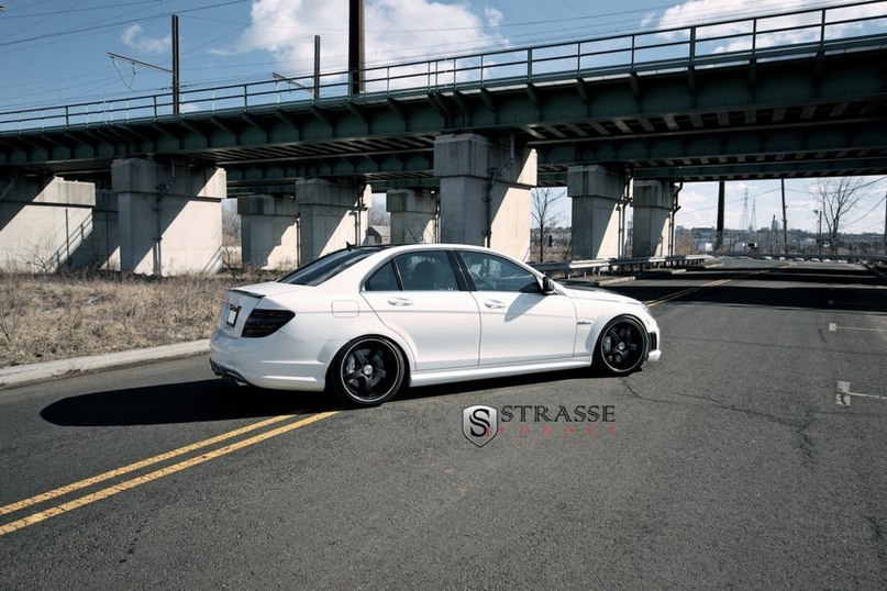 Mercedes-Benz C 63 AMG. - 8