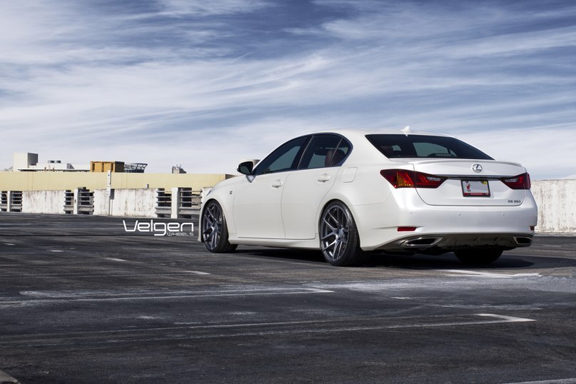 Lexus gs350 fsport r18