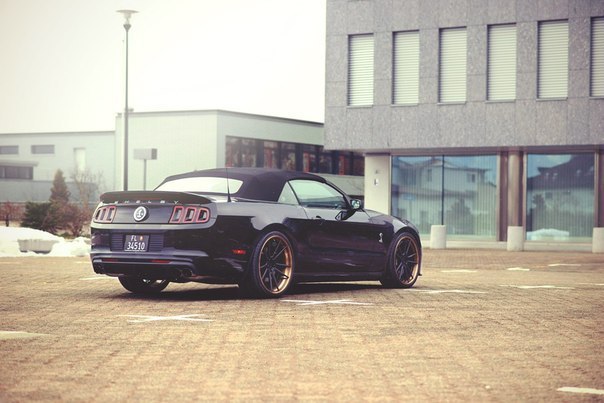Ford Mustang Shelby GT500 - 7