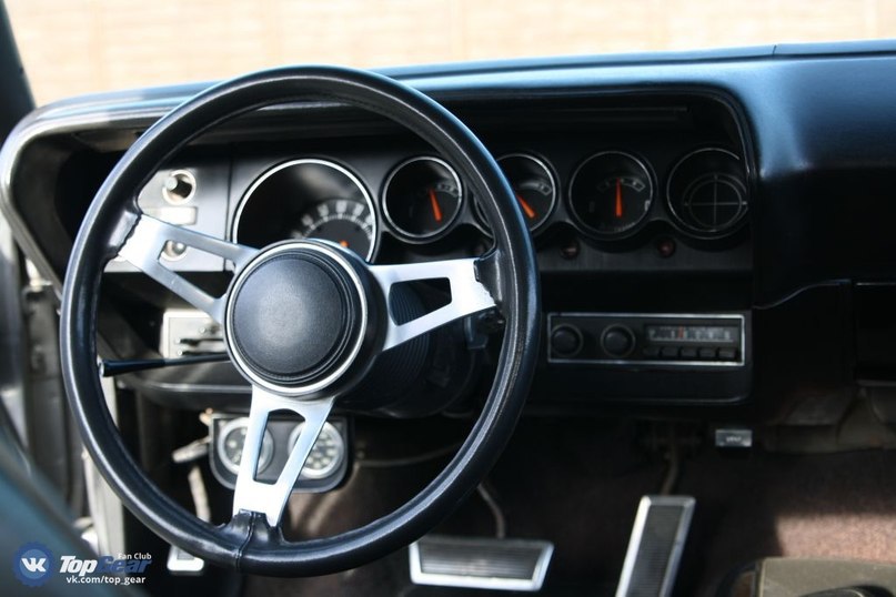 1970 Dodge Challenger R/T-SE - 7