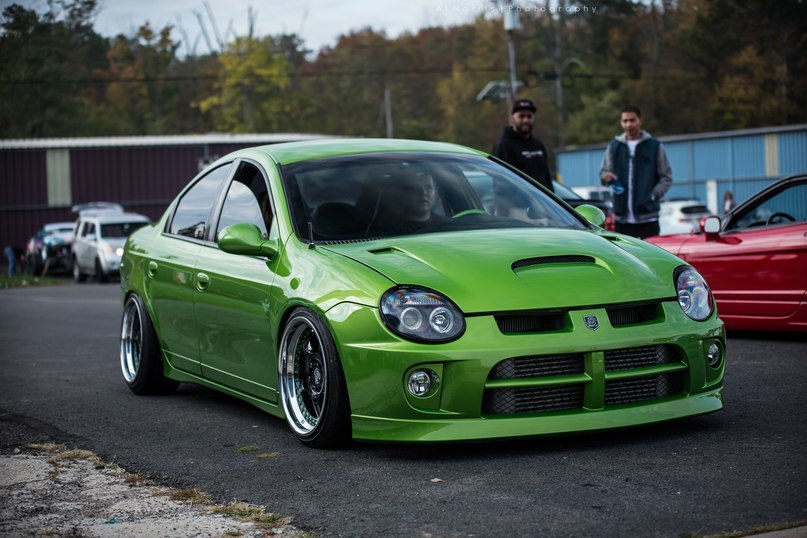 Dodge Neon SRT-4.