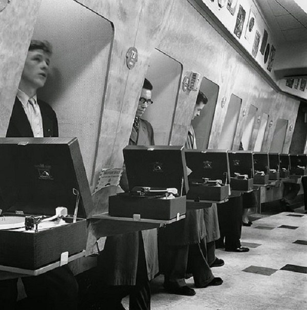   1955          .