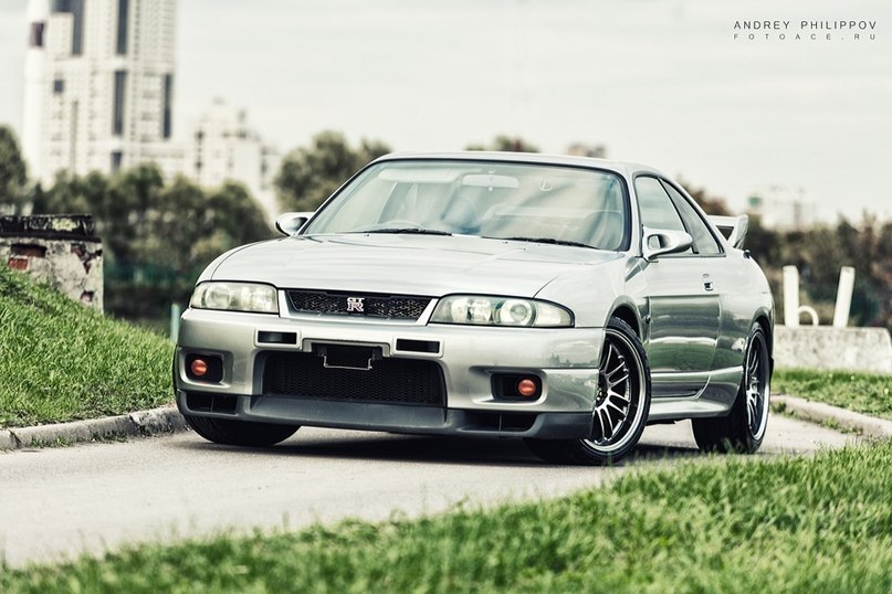 Nissan GT-R R33.