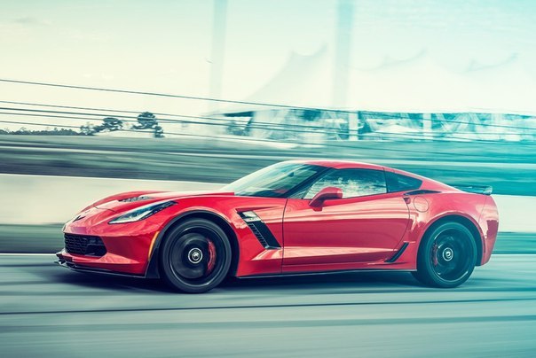 CORVETTE Z06.: 6,2- V8, 650 .., 881 : 0-100 /  2,95 , 320 ... - 4