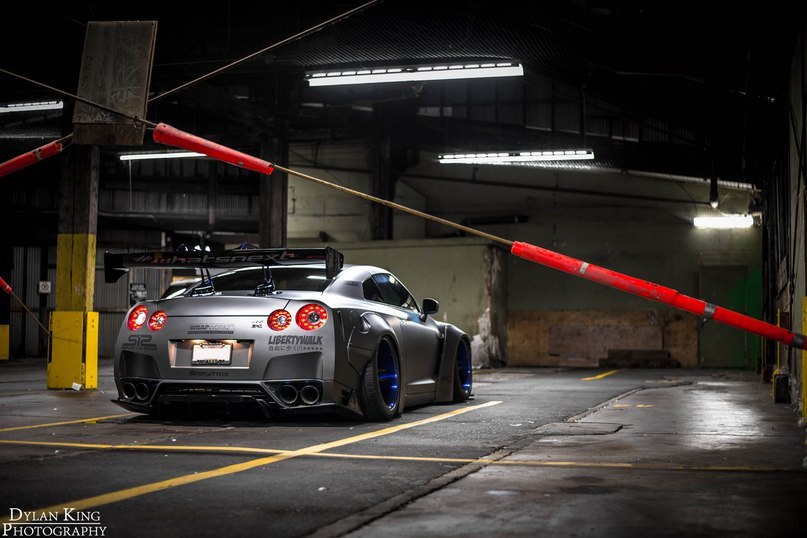 Nissan GTR by Liberty Walk - 4