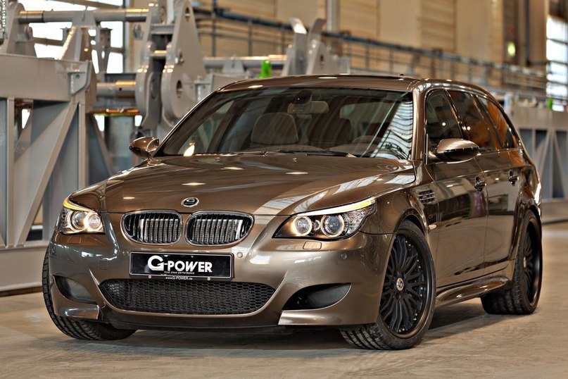 BMW M5 Touring.