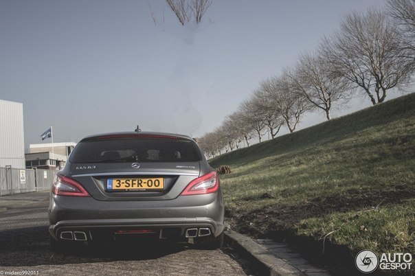 Mercedes-Benz CLS 63 AMG X218 Shooting Brake - 7