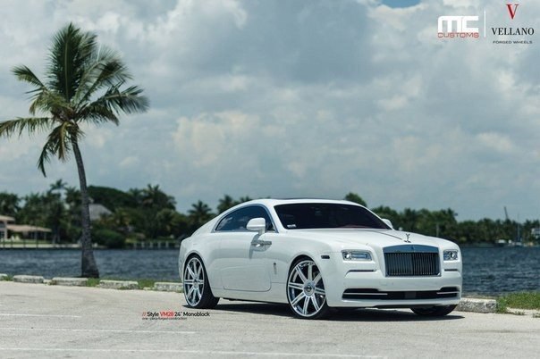 White Rolls-Royce Wraith Looks Stunning on Vellano - 9