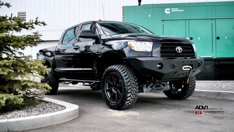 Toyota Tundra ADV08TS