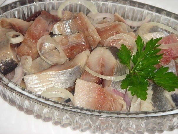 МАРИНАДЫ ДЛЯ СЕЛЬДИ: 6 ВИДОВ ВКУСНЫХ МАРИНАДОВ.Многие из нас покупают пресервы из селедки в ...
