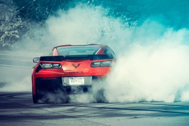 CORVETTE Z06.: 6,2- V8, 650 .., 881 : 0-100 /  2,95 , 320 ...