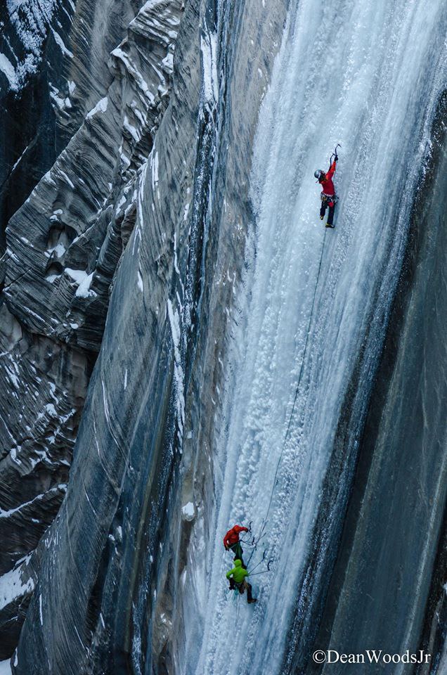 Andy Knight leading 400 feet of Zion ice