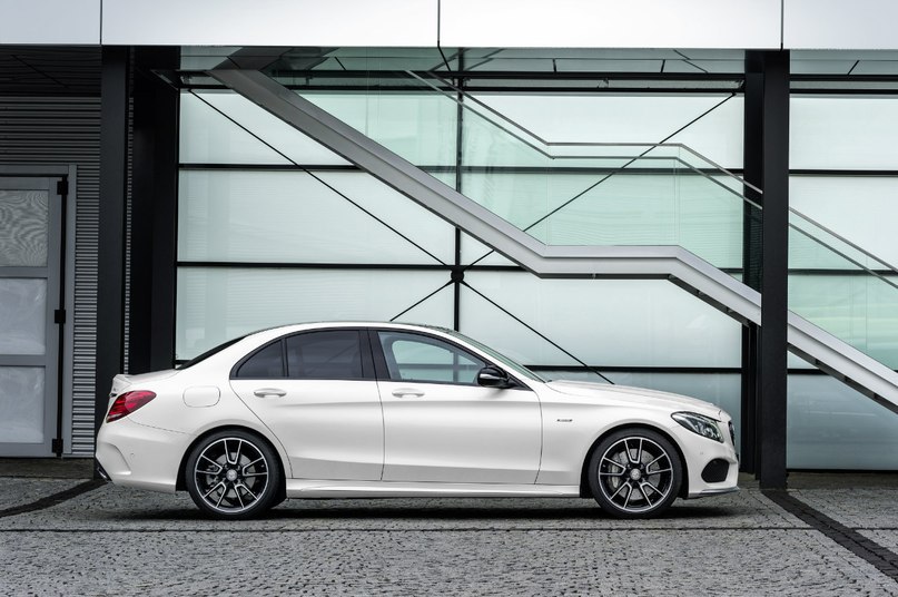 Mercedes-Benz C 450 AMG Sport - 4