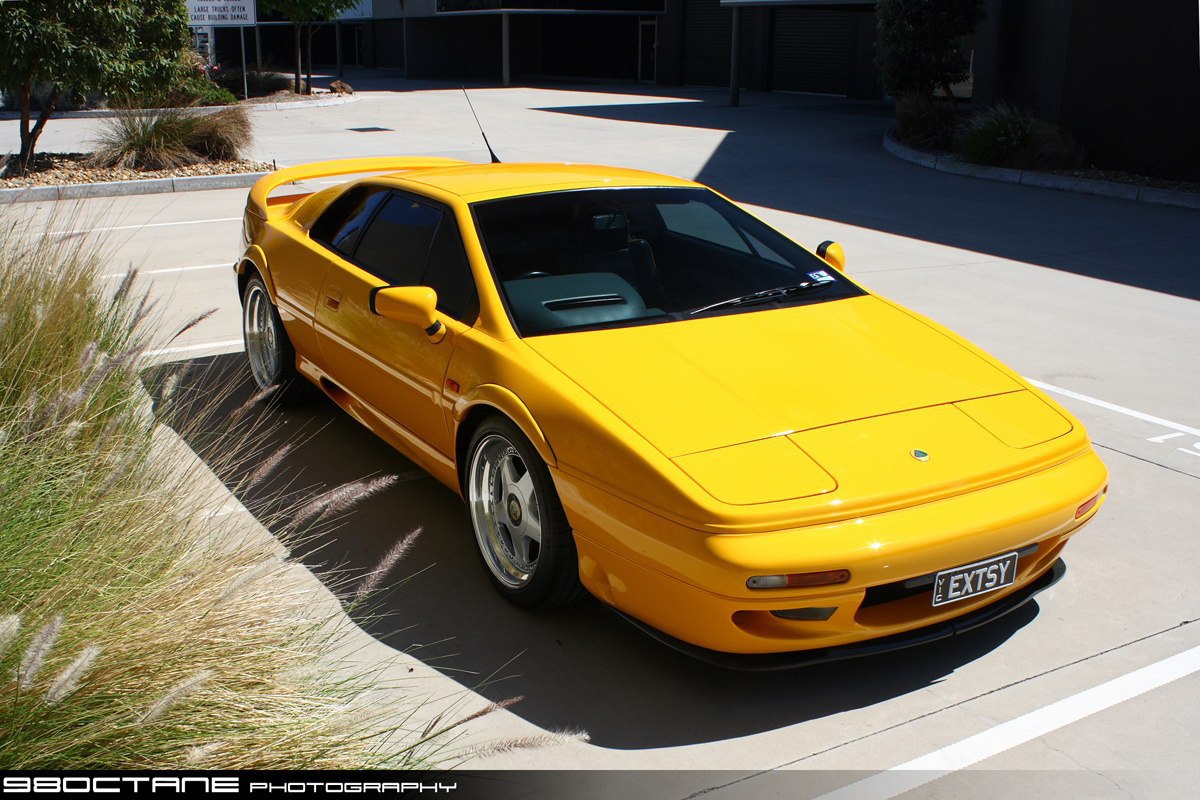Lotus Esprit S4 - 4