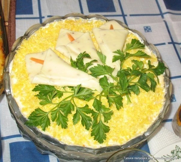 Рецепт этого салата будут выпрашивать все гости. Очень вкусный.Ингредиенты:3 филе курицы, 300 гр ...