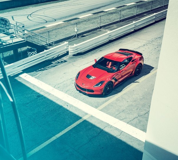 CORVETTE Z06.: 6,2- V8, 650 .., 881 : 0-100 /  2,95 , 320 ... - 5