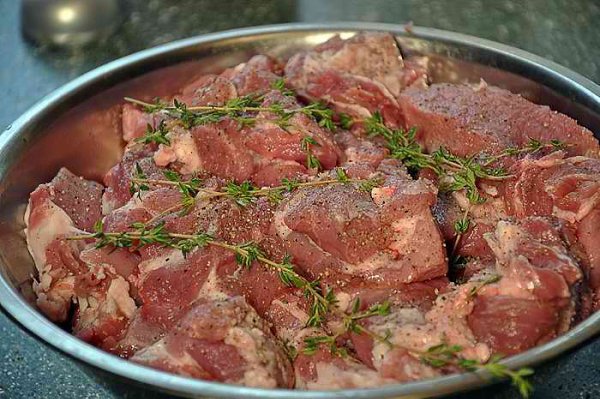 Мясо по-французски. Приготовить мясо так чтобы оно получилось ароматным, нежным и тающим во рту ... - 3