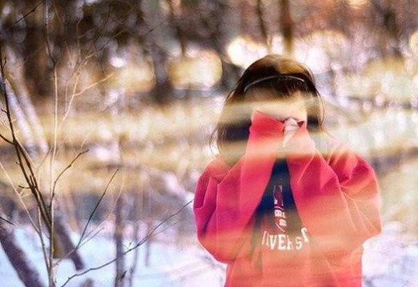 Я как хамелеон.. То грустная и молчаливая, то серьезная и грубая, то спокойная и нежная, то ...