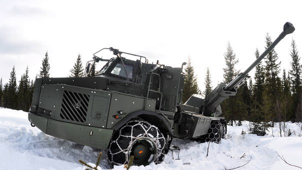 FH77BW L52 Archer Artillery System. 155-    . ...