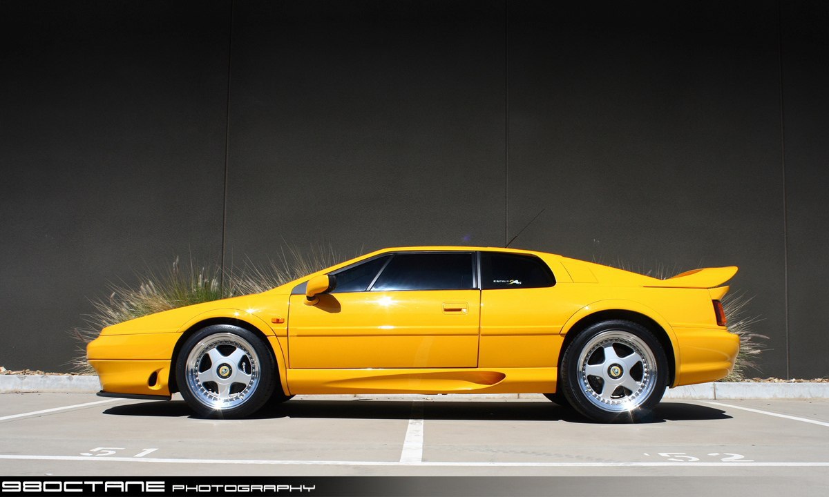 Lotus Esprit S4 - 3