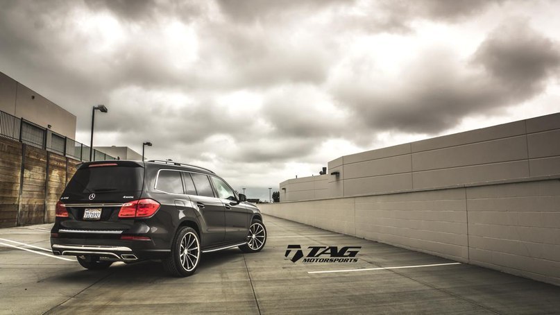 Mercedes-Benz GL450 on Vossen CV1. - 3