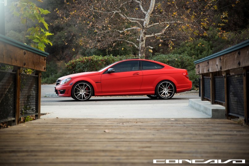 Mercedes-Benz C 63 AMG Coupe. - 2