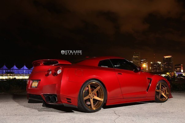 Nissan GT-R    Strasse Wheels - 7