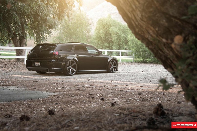 Dodge Magnum SRT8. - 4
