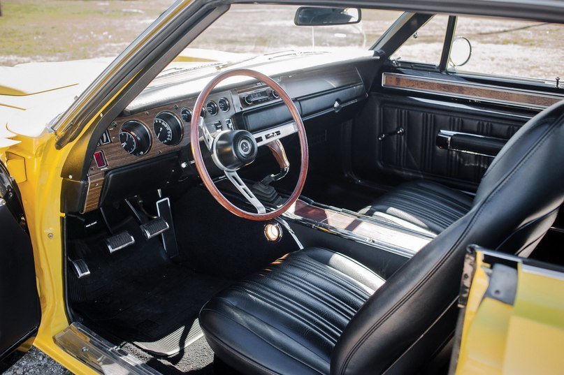 1970 Dodge Coronet R/T - 6