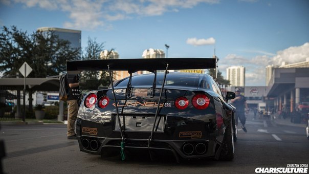 Nissan GT-R R35 - 4