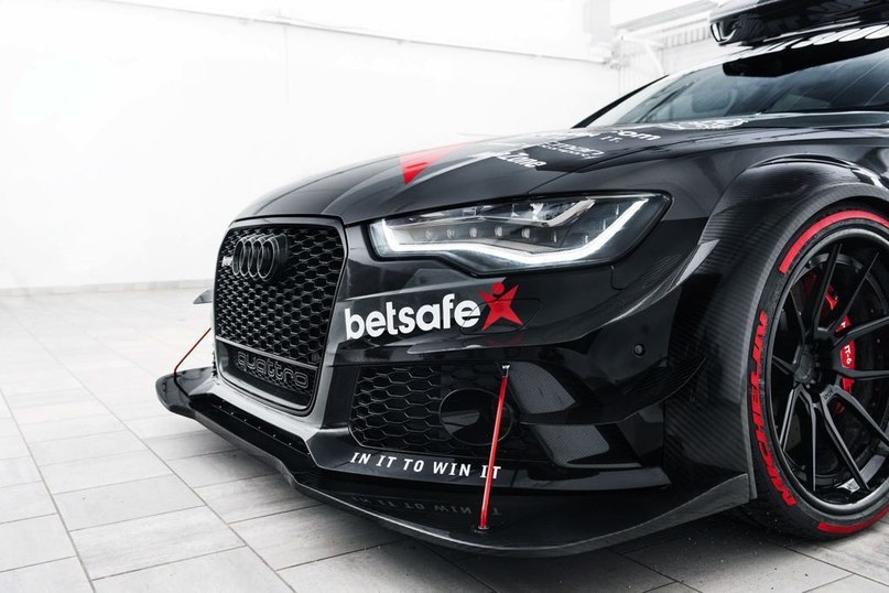 Jon Olssons Audi RS6 DTM - 4