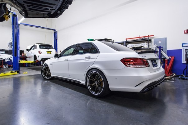 Mercedes-Benz E63 AMG S - 2
