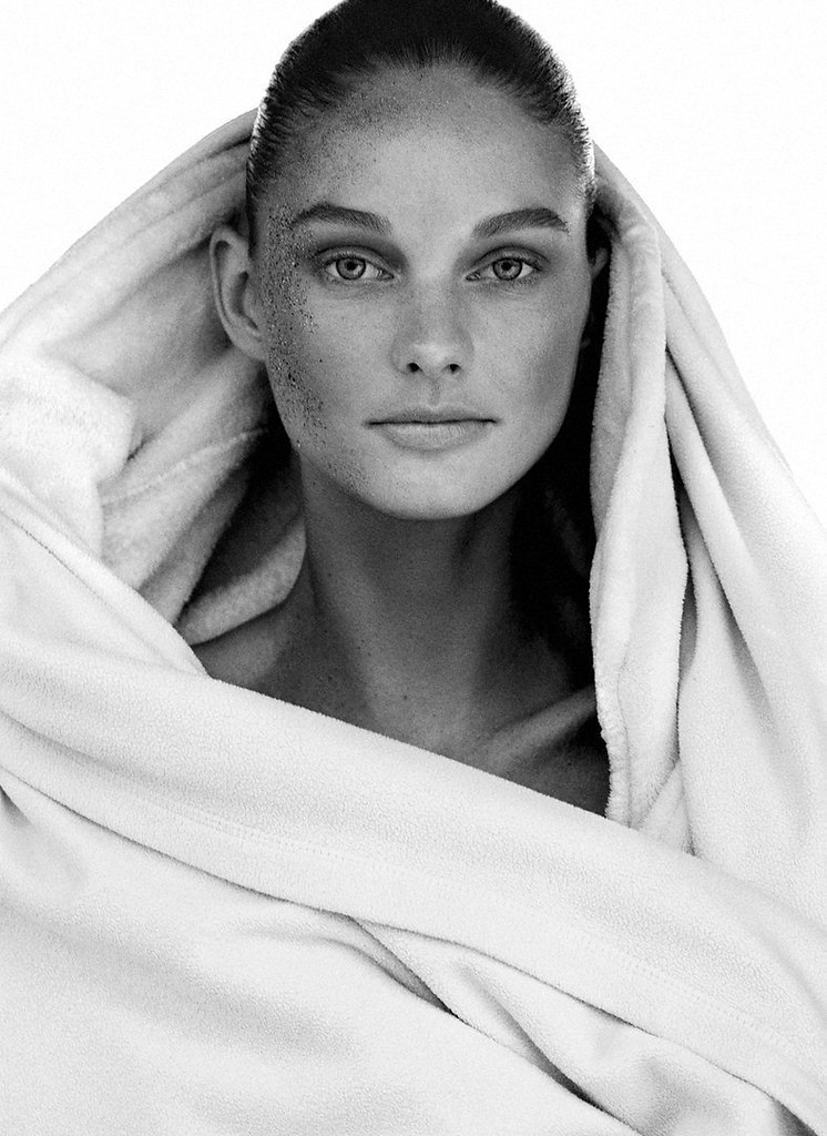 By Alvaro Beamud Cortes For Harpers Bazaar Germany - 4
