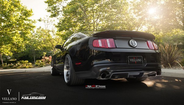 Ford Mustang GT500 - 5