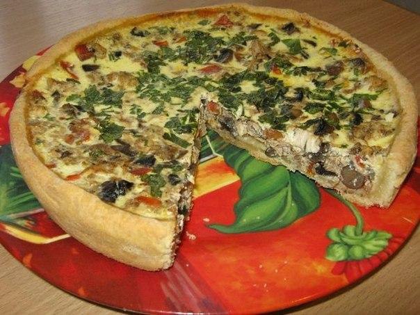 Киш с грибами, курицей и помидорами. Тесто: мука - 200гр, сл. масло - 80гр, яйцо - 1шт, вода ...