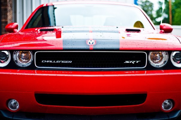 Dodge Challenger SRT8 - 8