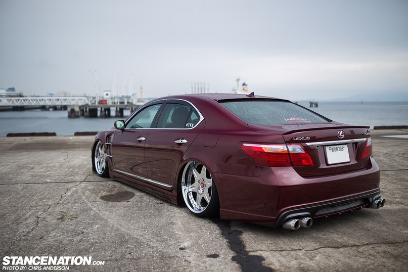 Lexus LS. - 5