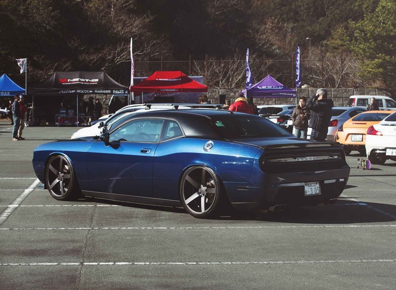 Dodge Challenger SRT-8.