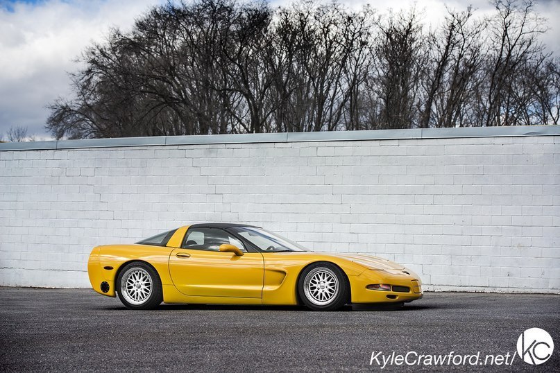 Chevrolet Corvette. - 2