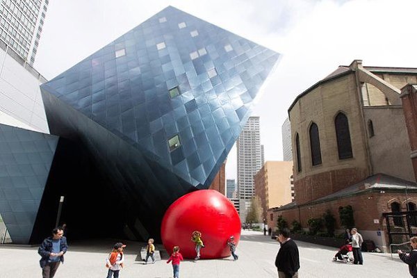 Kurt Perschke - передвижная инсталляция RedBall project. ИНСТАЛЛЯЦИЯ (англ. installation - букв. - ... - 5