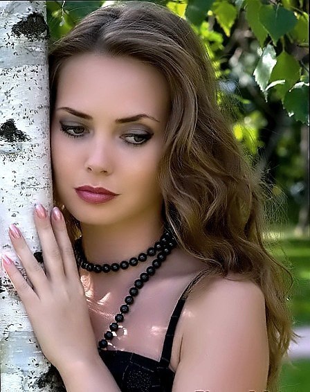 Устала, видно, я. Порой бывает тошно. И хочется тогда бежать из Жизни прочь. Ломаю всю себя, кричит ...