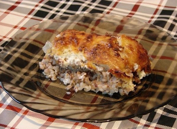 Курица, запеченная с гречкой.Крупа пропитывается соком мяса, получается гречневая каша божественного ... - 7