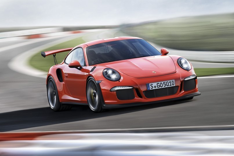 Porsche 911 (991) GT3 RS.: 4.0 B6: 500 .. : 460  0-100 ...