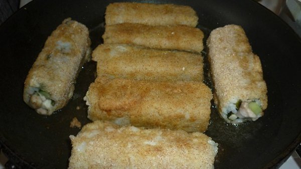 Темпурные роллы.Экономно, сытно, вкусно!Ингредиенты :- Рис (самый простой круглый ) -1 стакан- ... - 9