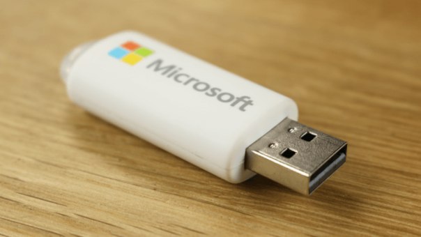 Windows 10    USB-. : 8 000 .