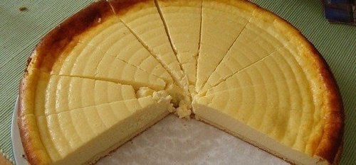 Творожная запеканочка из детства.Ингредиенты:Творог-0,5 кг.Сметана-4 ст.л.Манка-0,5 стаканаСахар-2 ...