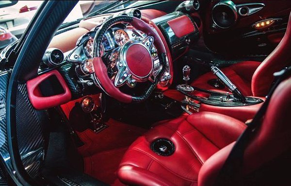 Pagani Huayra  - 2