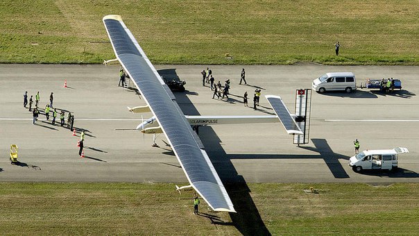     Solar Impulse 2    -  ...