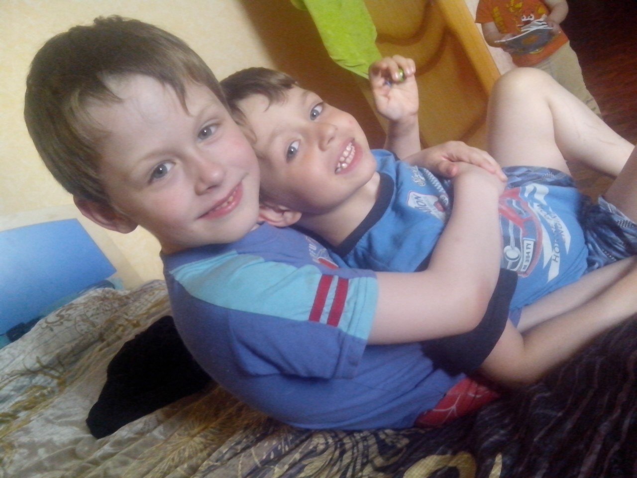  ))))